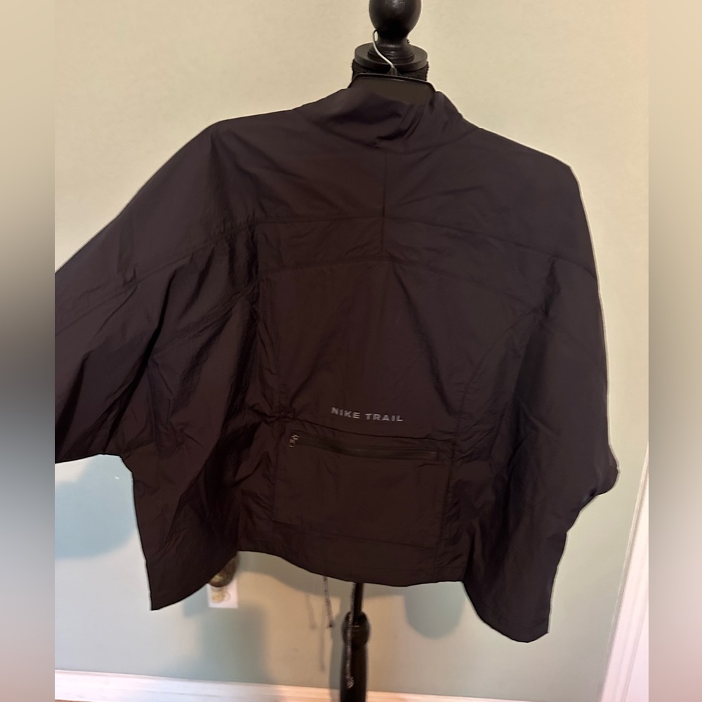 $150 Nike Trail Women’s Repel UV Running Jacket Black Reflective. Size L NWT - Picture 7 of 16